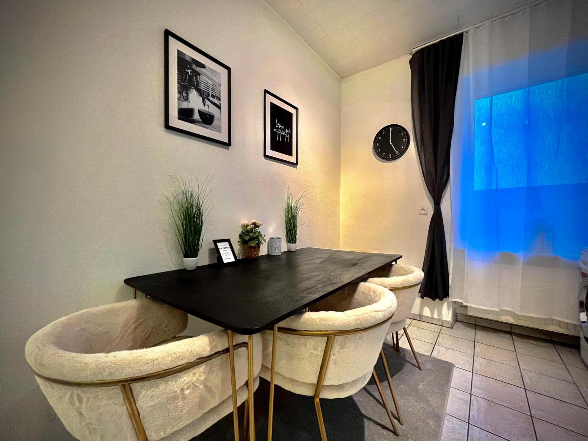 G&G Luxury Apartment Am Stadtpark Бендорф Экстерьер фото